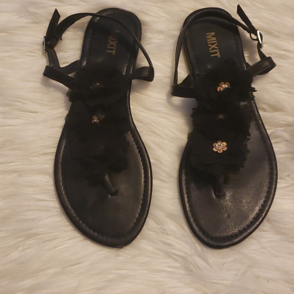 Black flower sandals